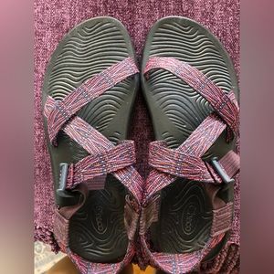 LIKE NEW! Chaco Z Cloud sandals